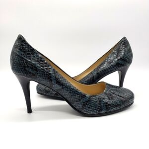 Preview International women US 11 gray heels snake print leather upper